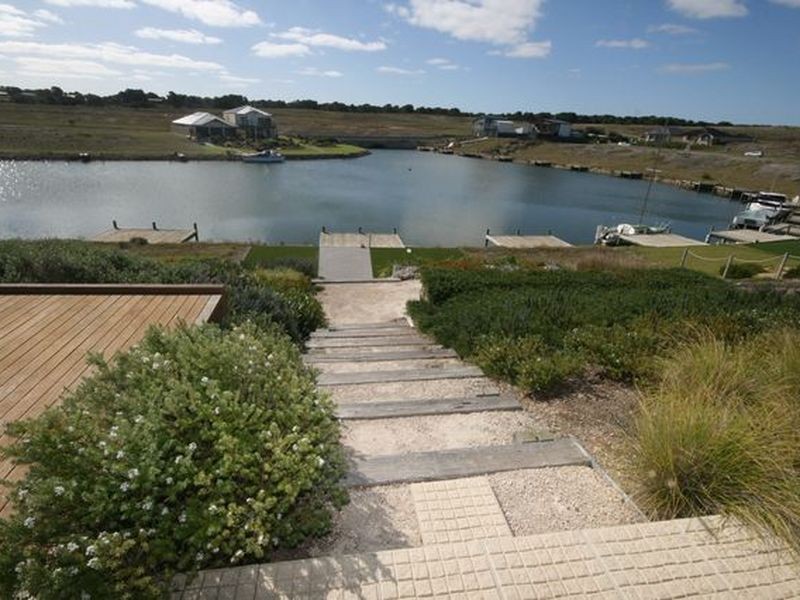 199 Excelsior Parade, Hindmarsh Island SA 5214