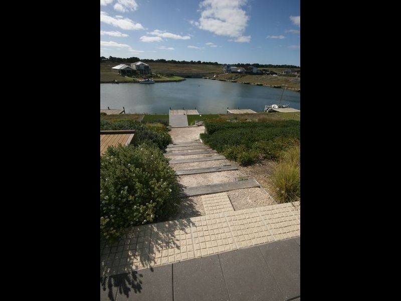 199 Excelsior Parade, Hindmarsh Island SA 5214