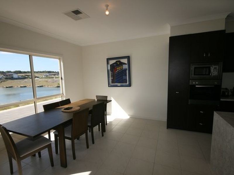 199 Excelsior Parade, Hindmarsh Island SA 5214