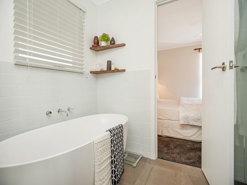 1A Billabong Road, Goolwa South SA 5214