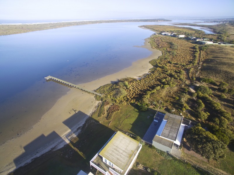 65 Goolwa Channel Drive, Hindmarsh Island SA 5214