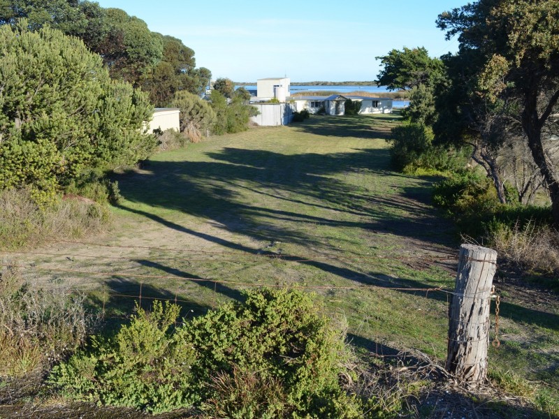 235C Bongalong Road, Hindmarsh Island SA 5214