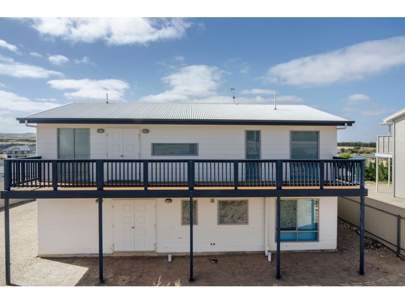 8 Hero Avenue, Middleton SA 5213