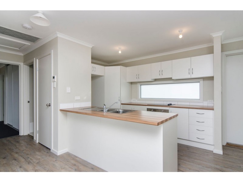8 Hero Avenue, Middleton SA 5213