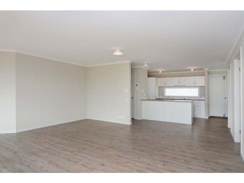 8 Hero Avenue, Middleton SA 5213