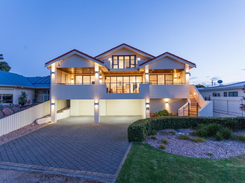95 Captain Sturt Parade, Hindmarsh Island SA 5214