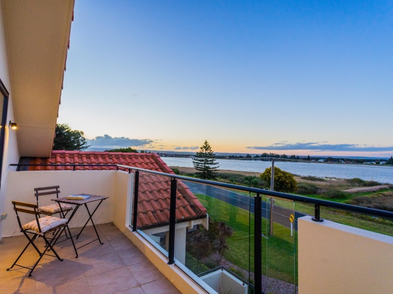 95 Captain Sturt Parade, Hindmarsh Island SA 5214