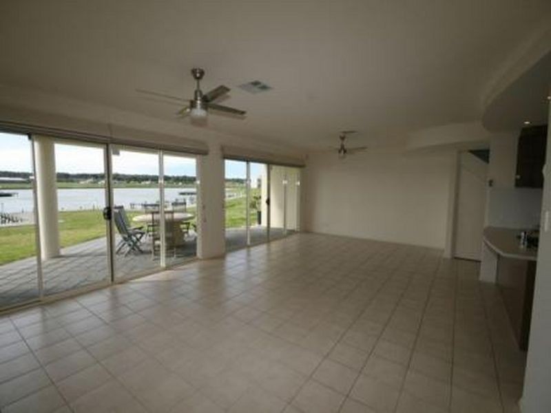 77 Ventura Place, Hindmarsh Island SA 5214