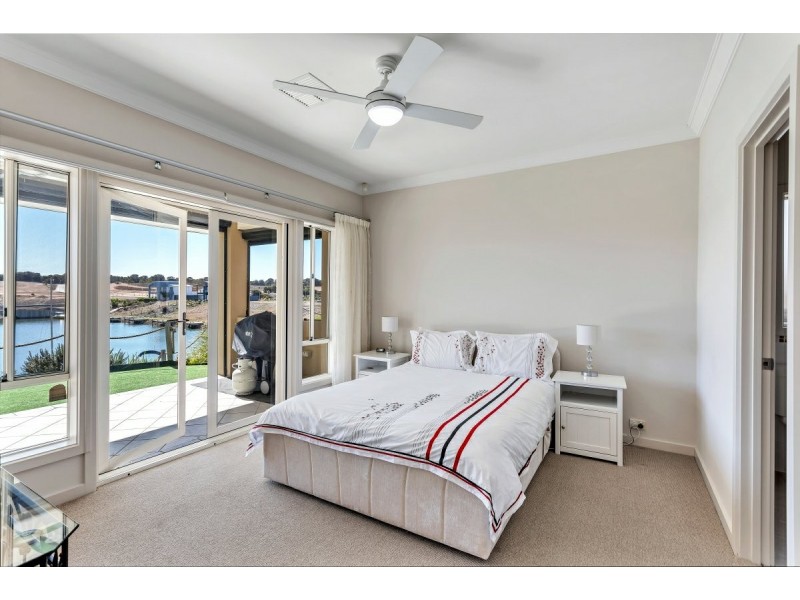 205 Excelsior Parade, Hindmarsh Island SA 5214