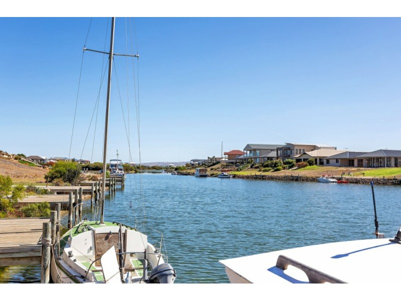 205 Excelsior Parade, Hindmarsh Island SA 5214