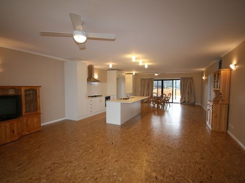 158 Excelsior Parade, Hindmarsh Island SA 5214