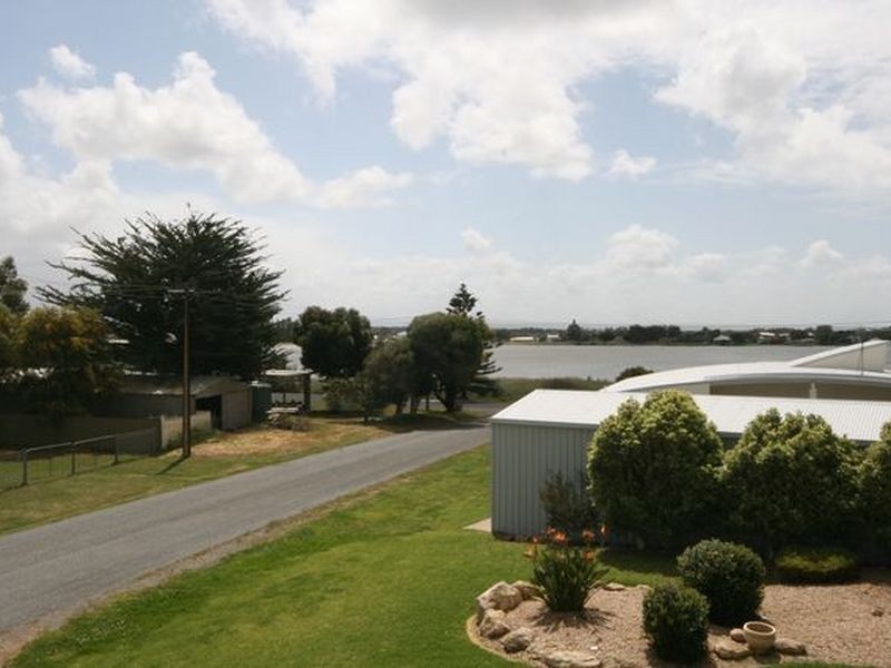 10 Wilhelm Street, Hindmarsh Island SA 5214