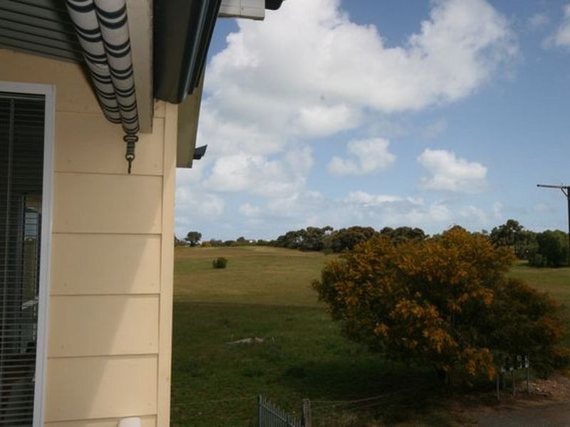 10 Wilhelm Street, Hindmarsh Island SA 5214