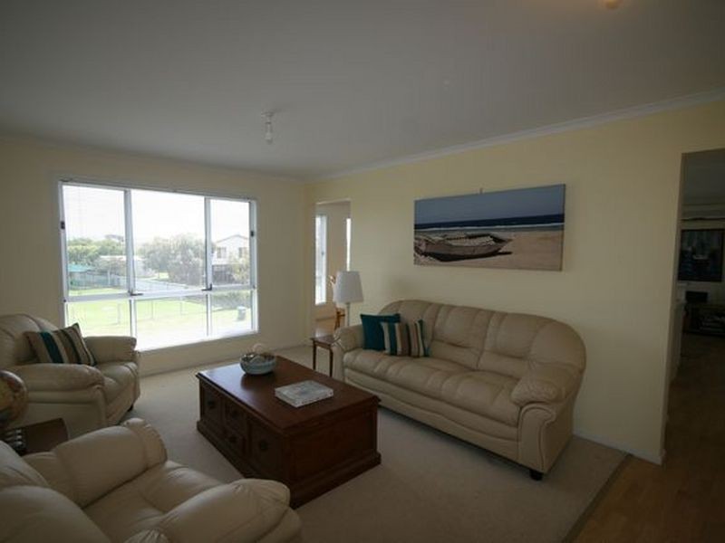 10 Wilhelm Street, Hindmarsh Island SA 5214