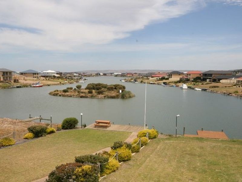 147 Excelsior Parade, Hindmarsh Island SA 5214