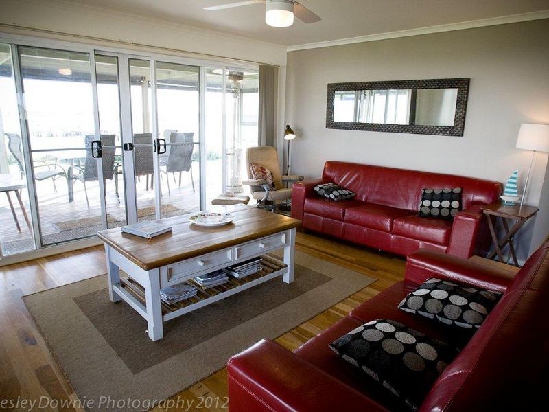 11-13 Goolwa Channel Drive, Hindmarsh Island SA 5214