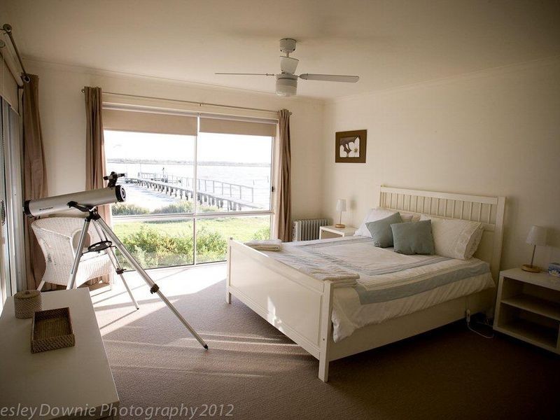 11-13 Goolwa Channel Drive, Hindmarsh Island SA 5214