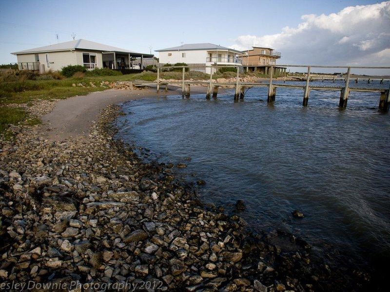 11-13 Goolwa Channel Drive, Hindmarsh Island SA 5214