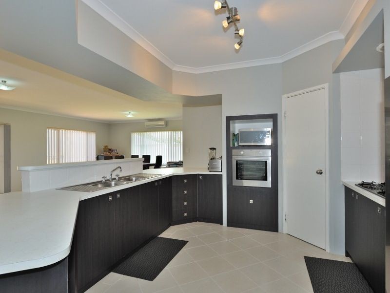 5 Brockenhurst Link, Wellard WA 6170