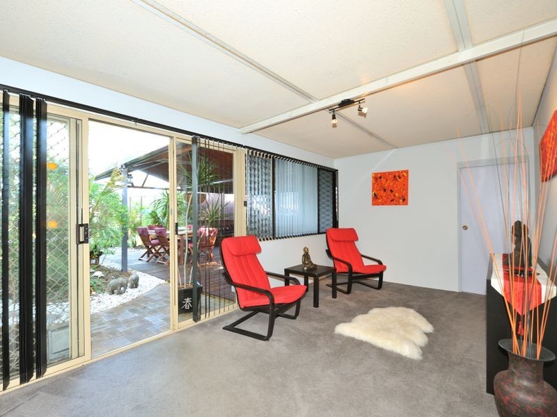 13 Corring Way, Parmelia WA 6167