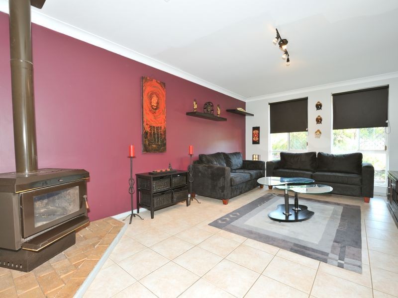 13 Corring Way, Parmelia WA 6167