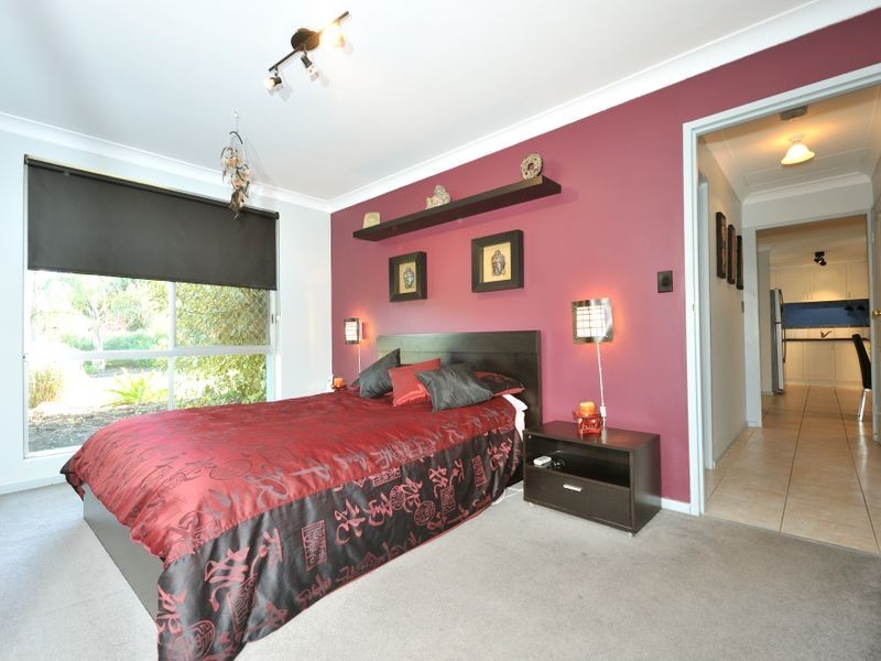 13 Corring Way, Parmelia WA 6167