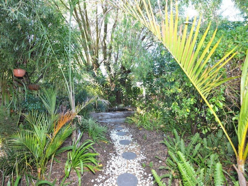 13 Corring Way, Parmelia WA 6167