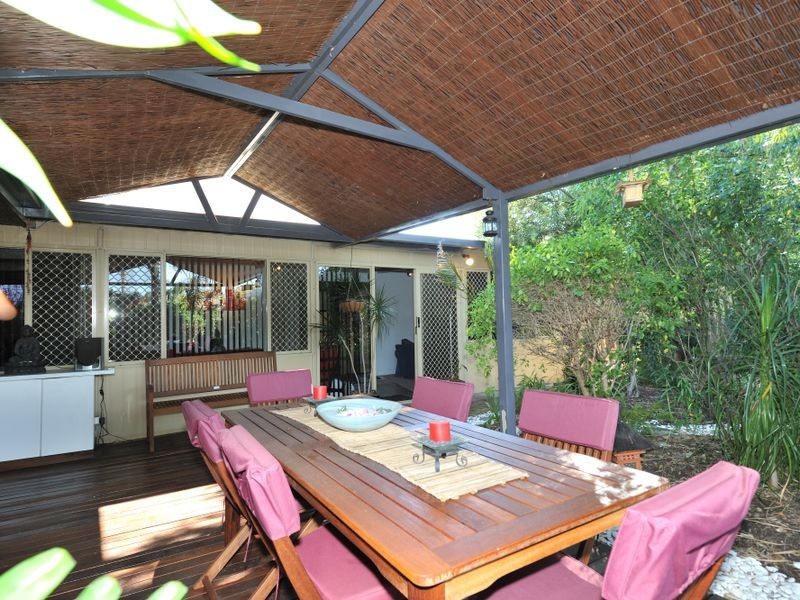 13 Corring Way, Parmelia WA 6167