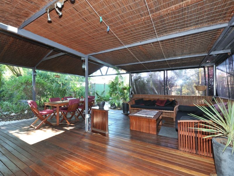 13 Corring Way, Parmelia WA 6167