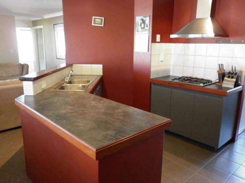 5 Fitzsimmonds Place, Leda WA 6170