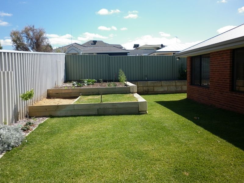 5 Fitzsimmonds Place, Leda WA 6170