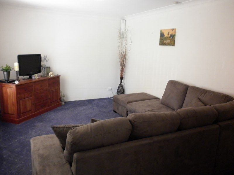 15 Hoyton Place, Parmelia WA 6167