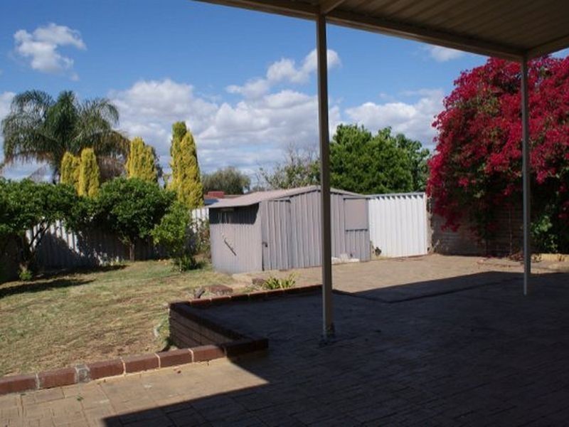 25 McKean Way, Parmelia WA 6167