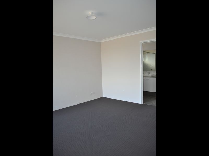 14 Peridot Pass, Wellard WA 6170