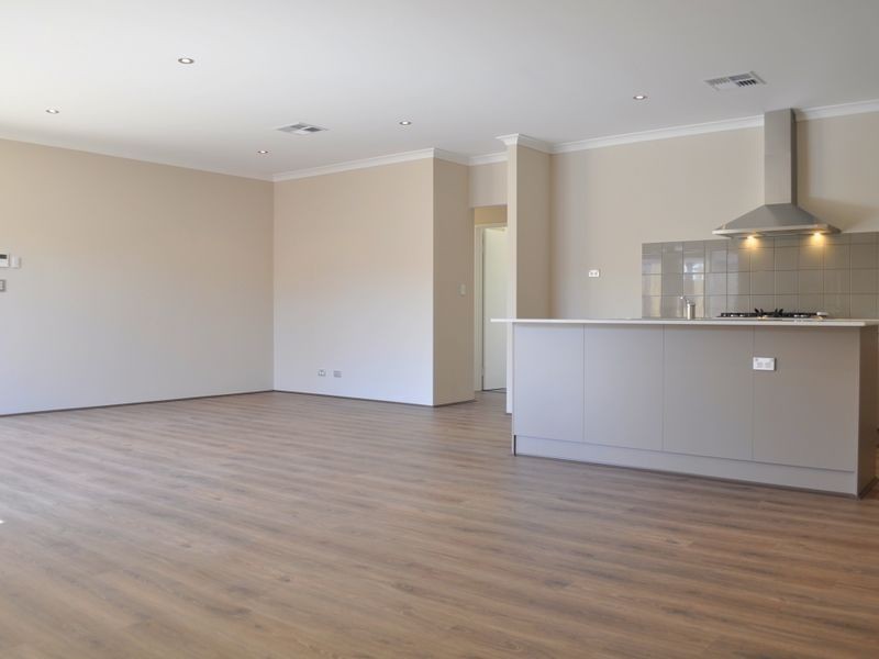 14 Peridot Pass, Wellard WA 6170