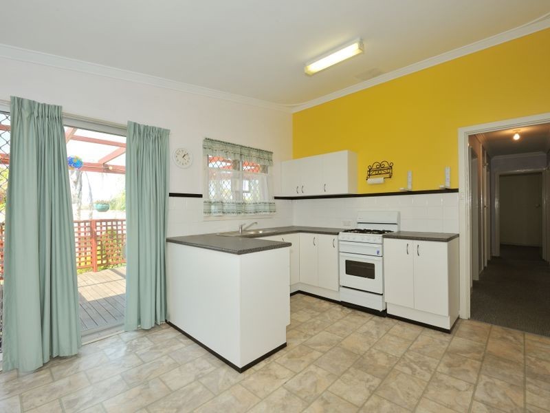 34 Harrison Way, Calista WA 6167