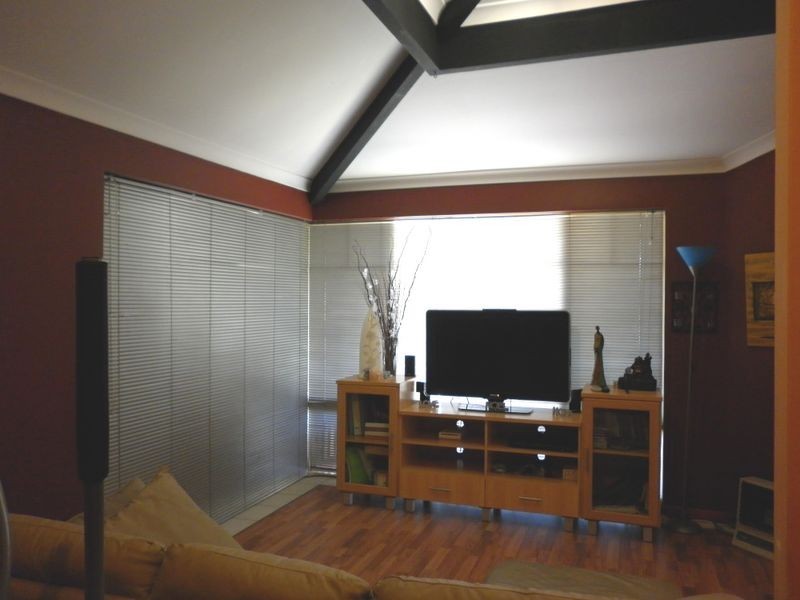 64 Warner Rd, Parmelia WA 6167