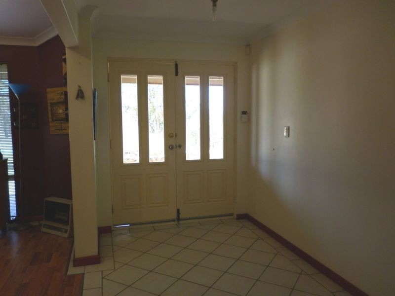 64 Warner Rd, Parmelia WA 6167