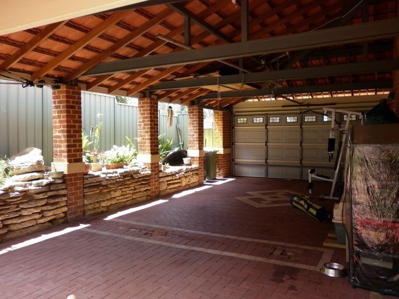 64 Warner Rd, Parmelia WA 6167