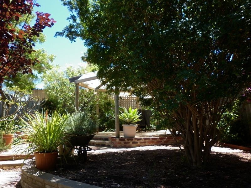 65 Hennessy Avenue, Orelia WA 6167