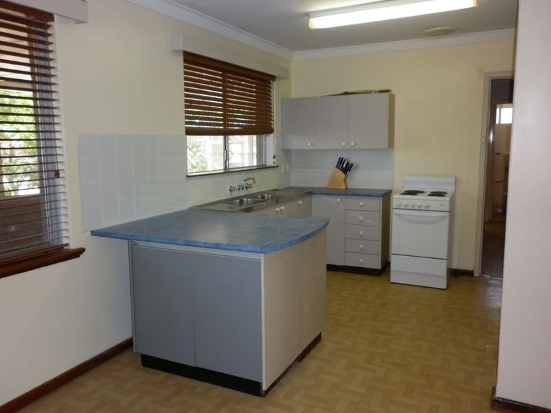 20 Barron Way, Orelia WA 6167