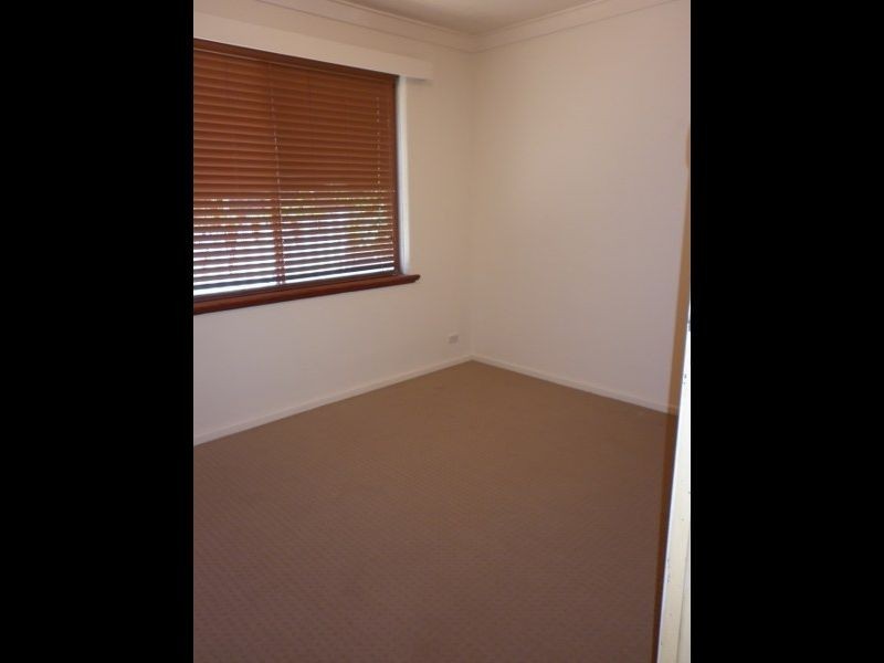 20 Barron Way, Orelia WA 6167