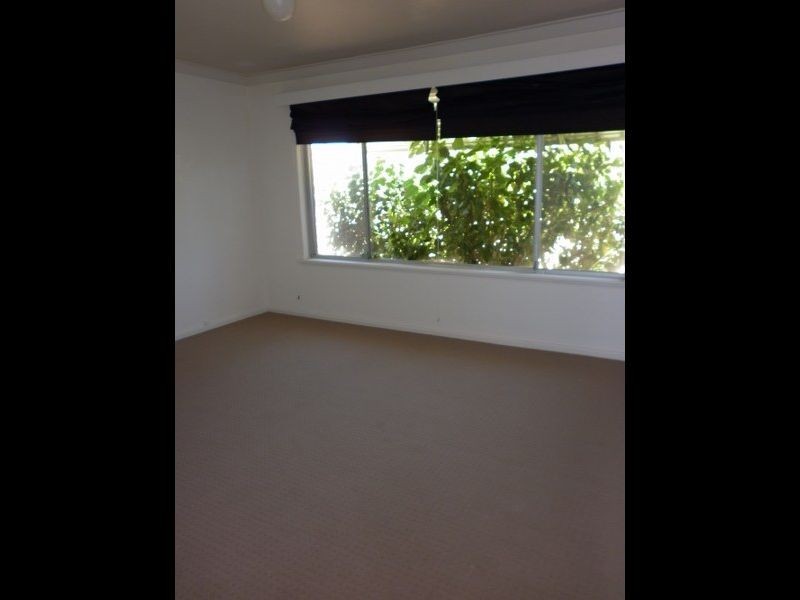 20 Barron Way, Orelia WA 6167