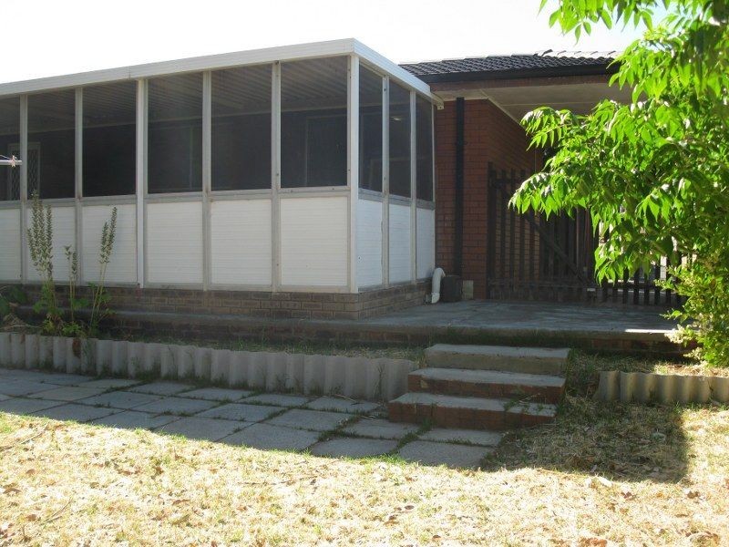 20 Barron Way, Orelia WA 6167