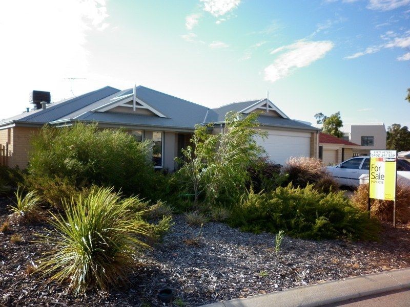 15 Fareham Crescent, Wellard WA 6170