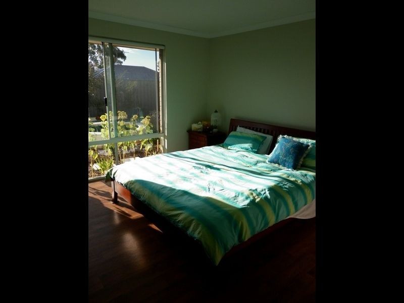 15 Fareham Crescent, Wellard WA 6170