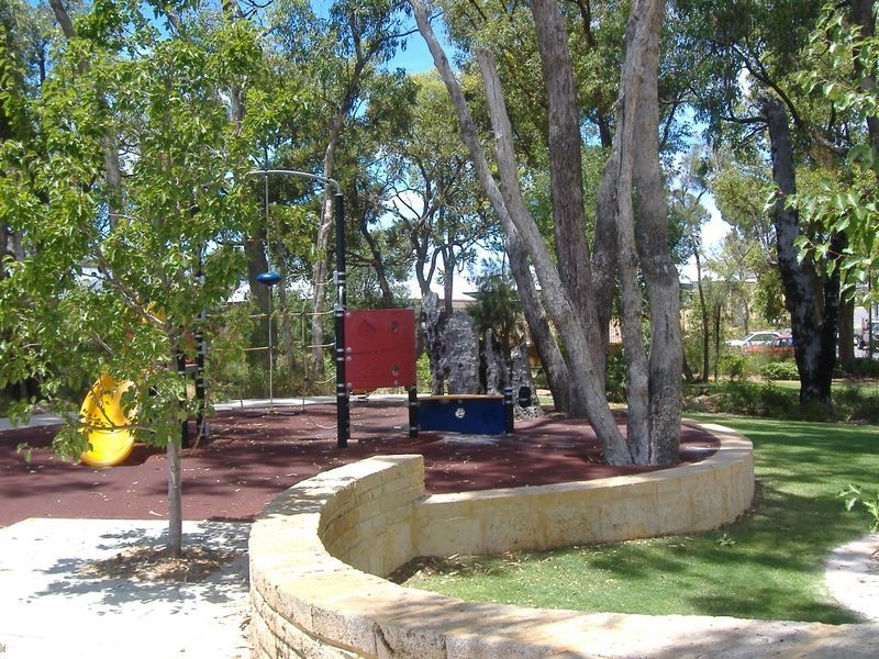 15 Fareham Crescent, Wellard WA 6170