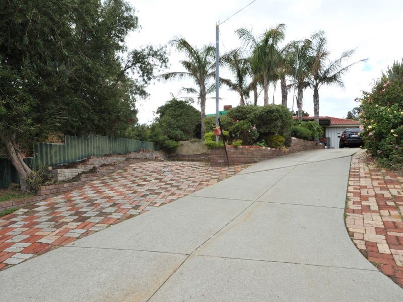 15 Cowlishaw Rise, Parmelia WA 6167