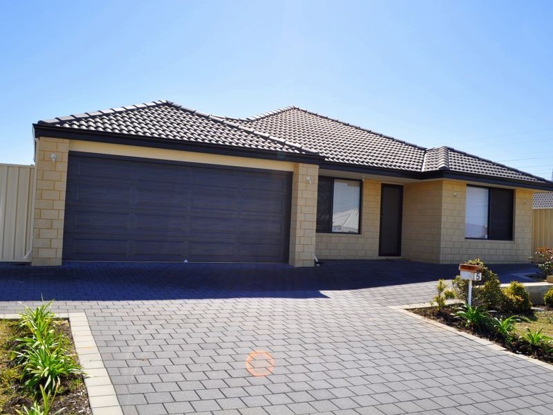 5 Canopus Loop, Hammond Park WA 6164