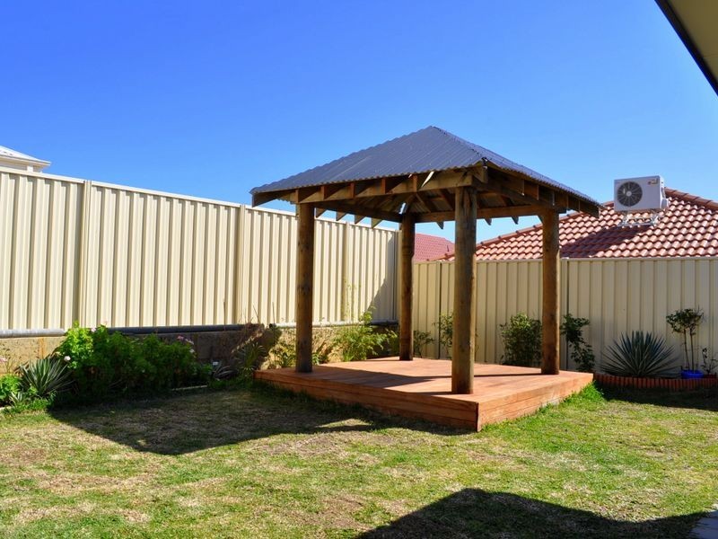 5 Canopus Loop, Hammond Park WA 6164